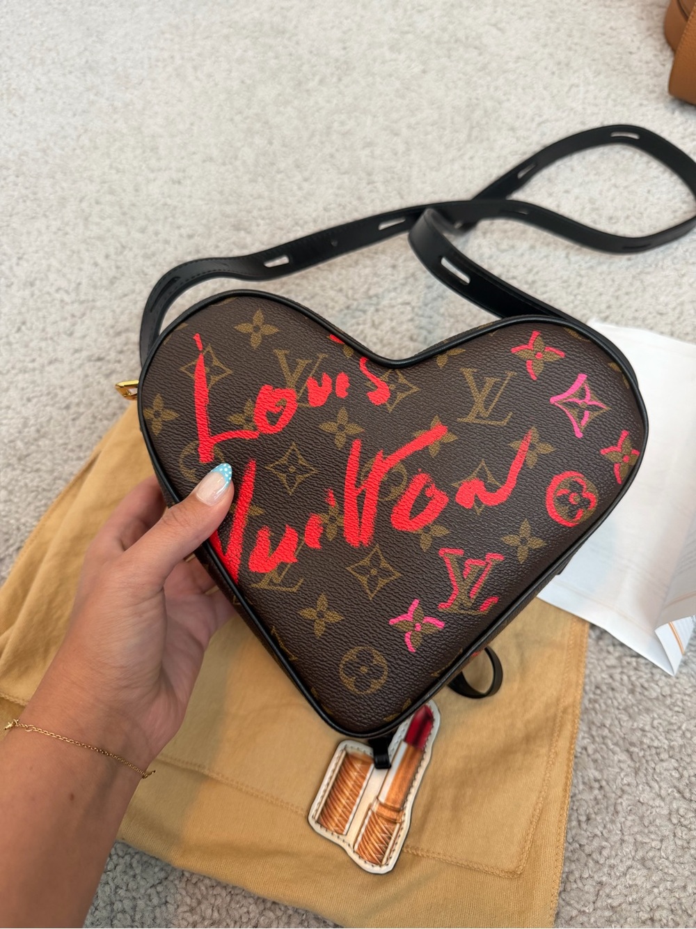 Louis Vuitton Fall In Love Sac Coeur Monogram Crossbody! - Picture 3 of 5